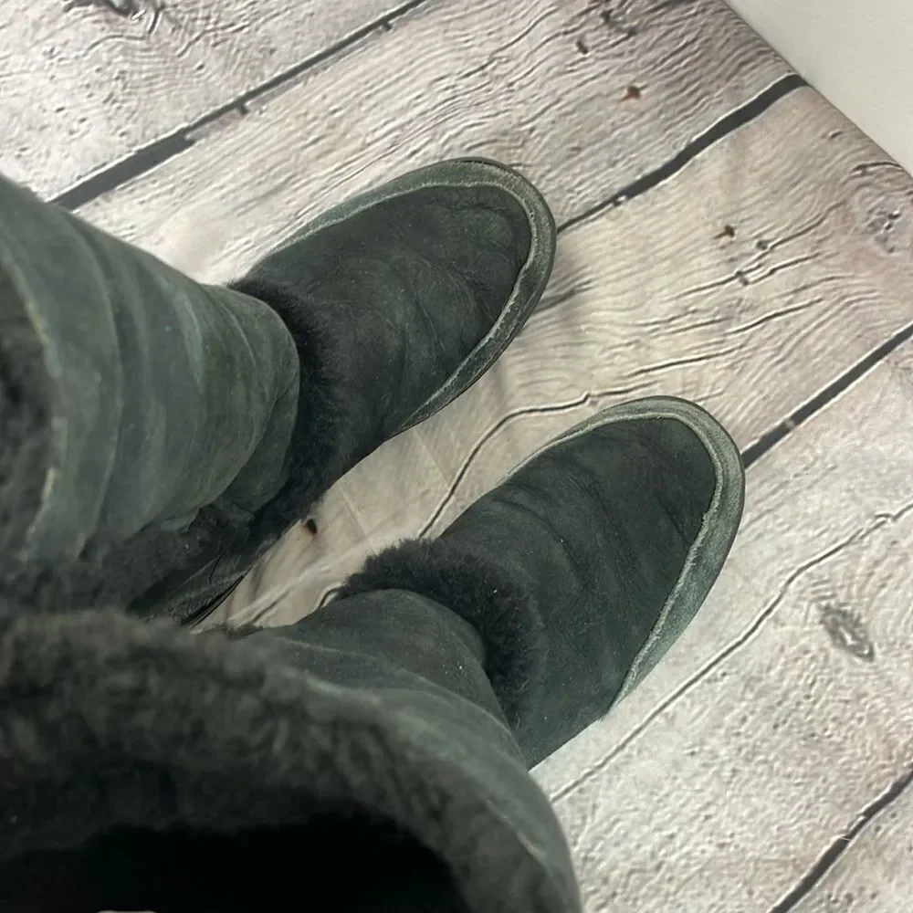 UGG Sundance II Revival Black Tall Boots size 7W